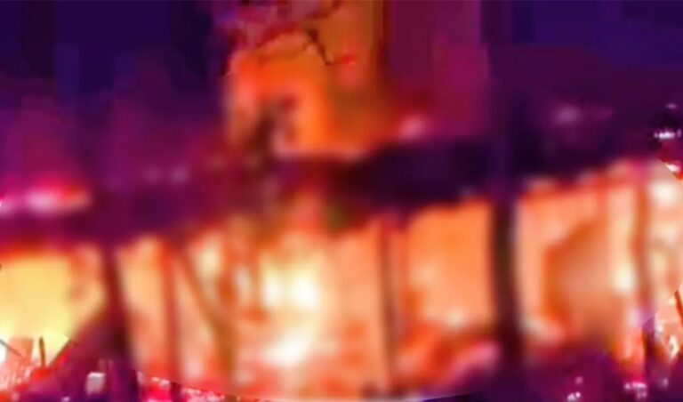 Ten Houses Destroyed in Nawabganj Fire Elderly Man Dies অগ্নিকাণ্ডে নবাবগঞ্জে ১০ বাড়ি ভস্মীভূত, প্যারালাইজড বৃদ্ধের মৃত্যু