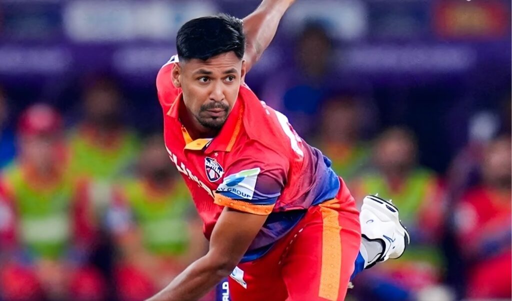 অভিষেকেই আলোচনায় মোস্তাফিজ, দল হেরেছে চার উইকেটে অভিষেকেই আলোচনায় মোস্তাফিজ, দল হেরেছে চার উইকেটে