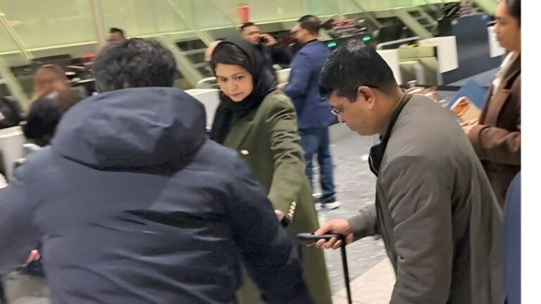 অসুস্থ খালেদা জিয়ার চিকিৎসায় নতুন গতি—লন্ডন থেকে ঢাকায় আসছেন জুবাইদা রহমান অসুস্থ খালেদা জিয়ার চিকিৎসায় নতুন গতি—লন্ডন থেকে ঢাকায় আসছেন জুবাইদা রহমান