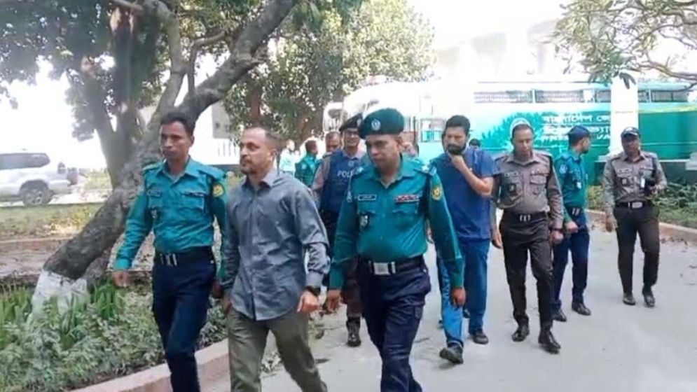 আন্তর্জাতিক অপরাধ ট্রাইব্যুনালে হাজির দুই সেনা কর্মকর্তা