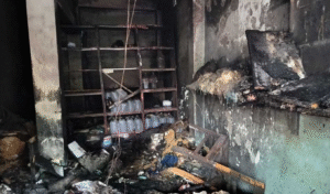 টাঙ্গাইলে দোকানে আগুনে দগ্ধ হয়ে ব্যবসায়ীর মৃত্যু 2 টাঙ্গাইলে দোকানে আগুনে দগ্ধ হয়ে ব্যবসায়ীর মৃত্যু (2)