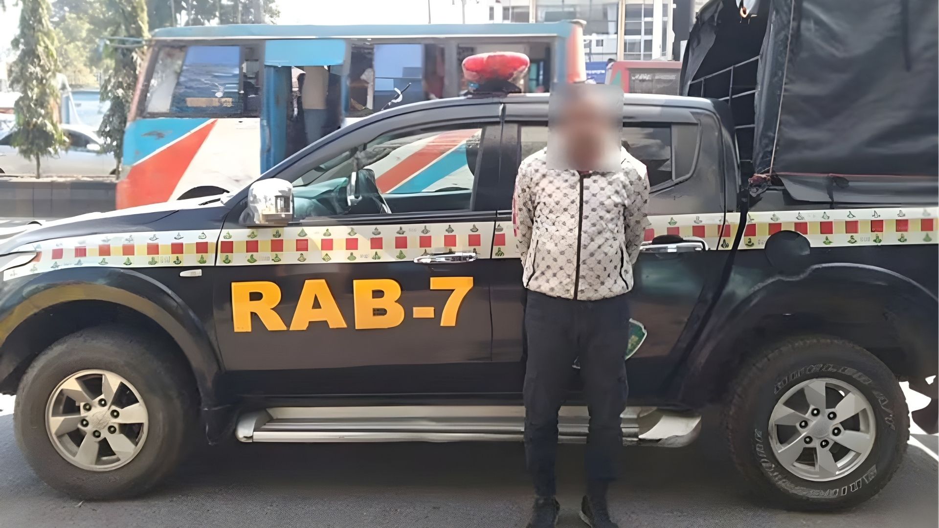 দিনমজুরকে ‘ধনী ভেবে অপহরণ দিনমজুরকে ‘ধনী’ ভেবে অপহরণ