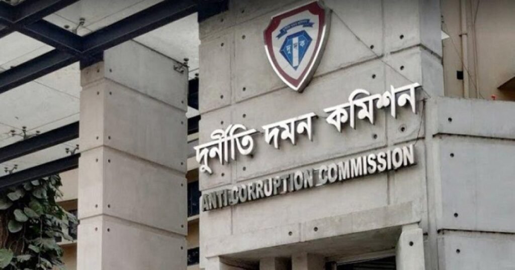 দুর্নীতির অভিযোগে দুদকের অভিযান