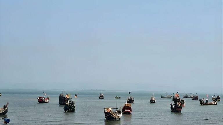 নাফ নদে আবারও জেলে অপহরণ নাফ নদে আবারও জেলে অপহরণ