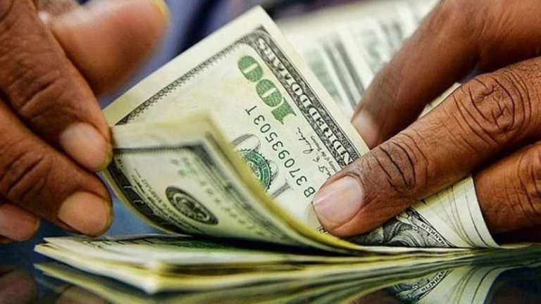 বাংলাদেশ ব্যাংক নিয়ন্ত্রণ করবে প্রবাসী অর্থপ্রেরণের খরচ