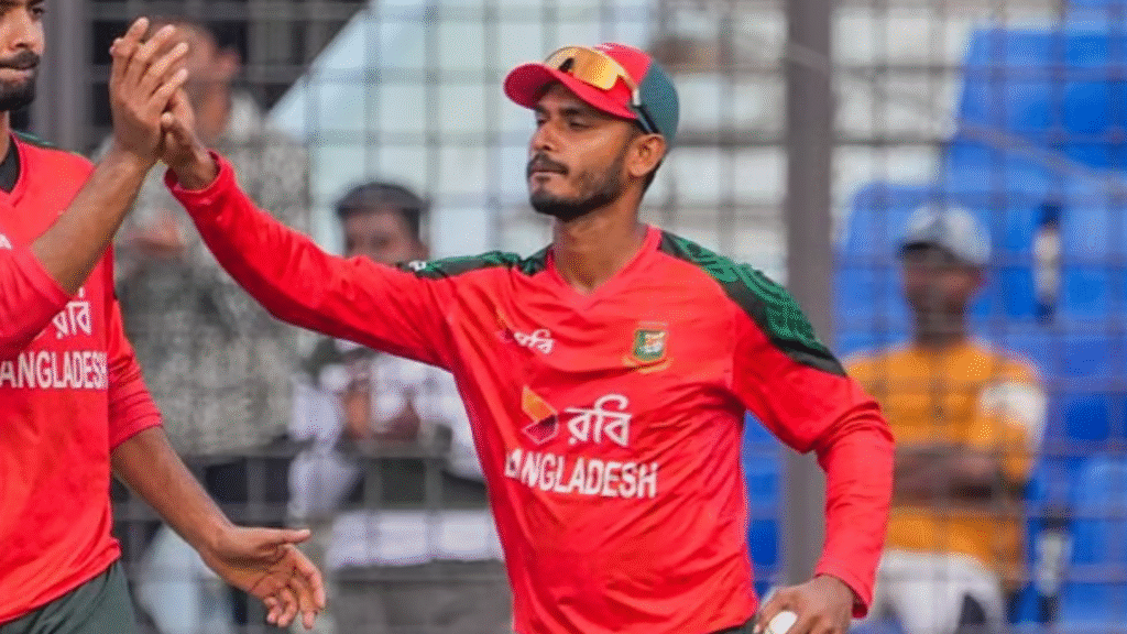 মাঠজুড়ে যেন তিনি একাই—তানজিদের পাঁচ ক্যাচে বিশ্ব রেকর্ডের জন্ম সংখ্যার খেলায় নতুন চূড়া—এক ইনিংসে পাঁচ ক্যাচে বিশ্ব রেকর্ড গড়লেন তানজিদ
