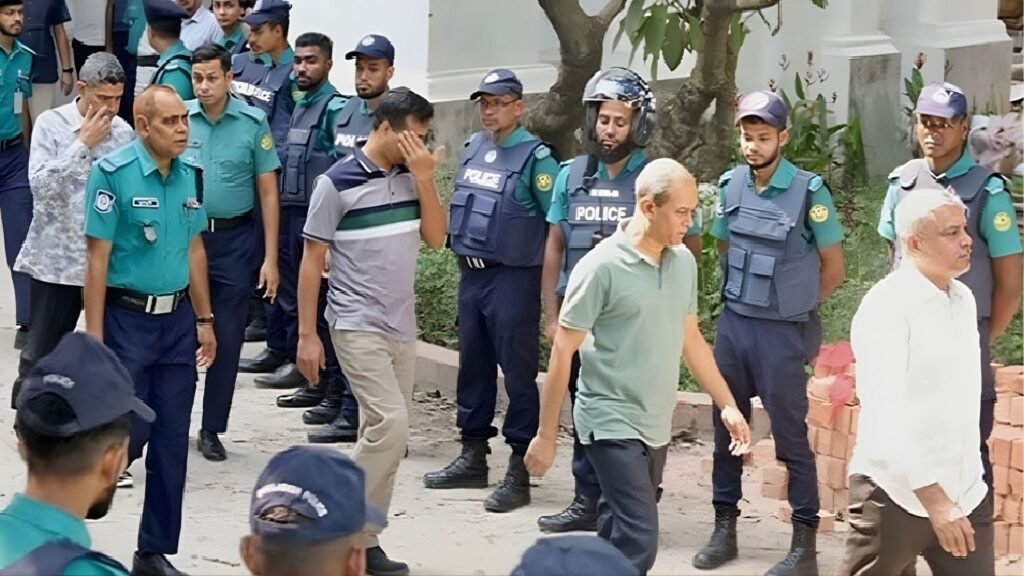 মানবতাবিরোধী অপরাধ মামলায় সেনা কর্মকর্তাদের মানবতাবিরোধী অপরাধ মামলায় সেনা কর্মকর্তাদের ভার্চুয়াল হাজিরা বাতিল—ট্রাইব্যুনালের কঠোর বার্তা: ‘আইনের বাইরে বিশেষ সুবিধা নয়’
