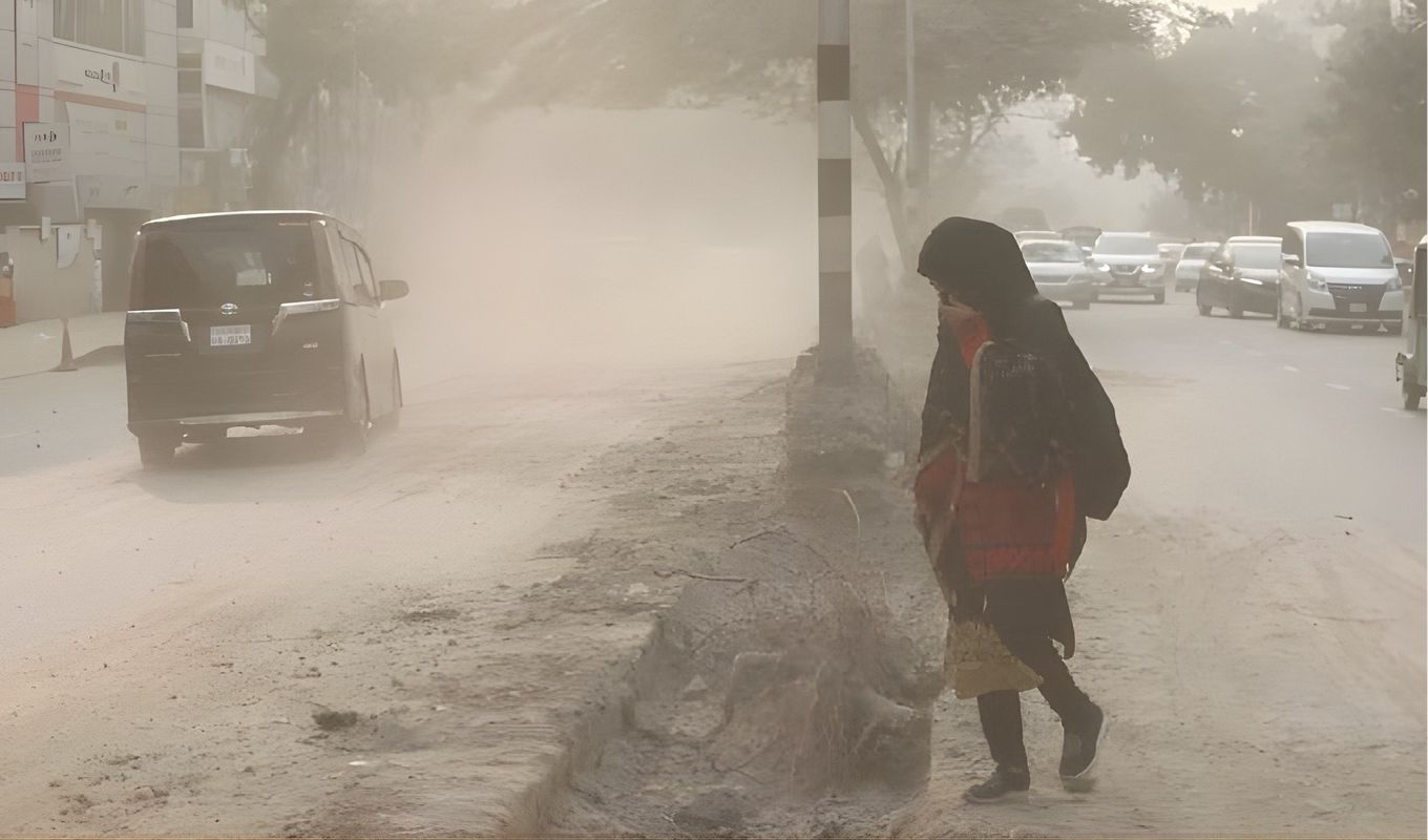 রাজধানীর বায়ুদূষণ ছুটির দিনেও কমেনি ঝুঁকি