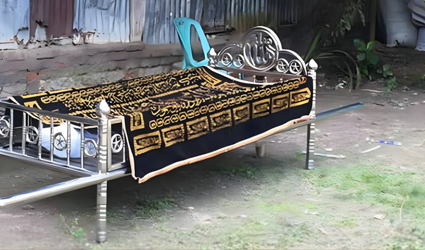 সম্পত্তি বিরোধে বাবার মরদেহ ২৩ ঘণ্টা বাড়ির বাইরে আটকে রাখলো ছেলে ঠাকুরগাঁওয়ে সম্পত্তি বিরোধে বাবার মরদেহ দাফনে বাধা, ২৩ ঘণ্টা পর মীমাংসা