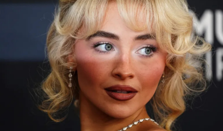 সাব্রিনা কার্পেন্টারের সংগীত ব্যবহার নিয়ে মার্কিন প্রশাসনের বিরুদ্ধে ক্ষোভ সাব্রিনা কার্পেন্টারের গান জুনো ব্যবহারে হোয়াইট হাউসের বিরুদ্ধে সমালোচনা তীব্রতর