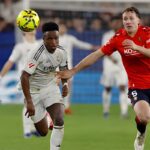 ১৫ বছরের ব্যবধান, রিয়ালের হার দিয়ে শীর্ষে ফিরছে বার্সা