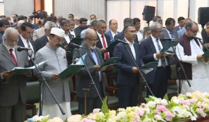 ৫০ সদস্যের নতুন মন্ত্রিসভা ঘোষণা ৫০ সদস্যের নতুন মন্ত্রিসভা ঘোষণা