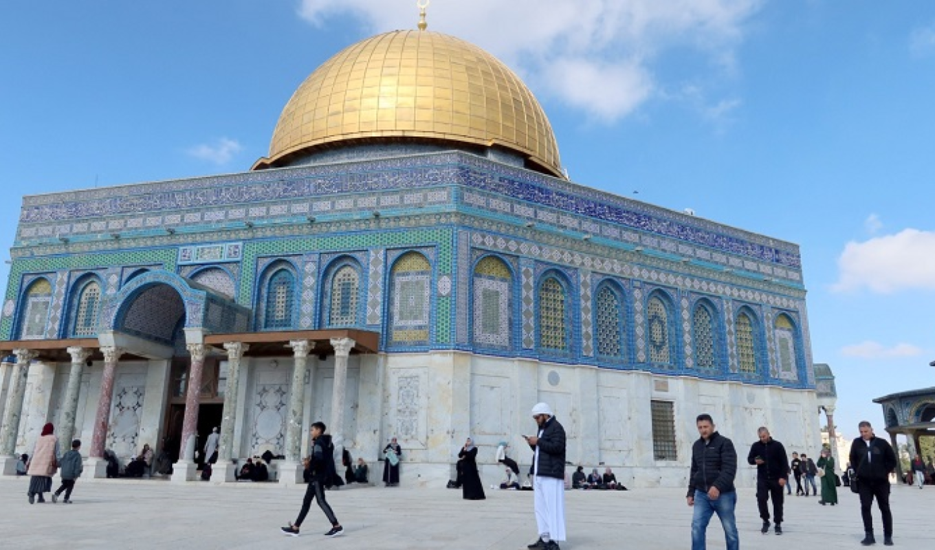 Israel Bans Friday Prayers at Al Aqsa Mosque জেরুজালেমে আল আকসা জুমার নামাজে ইসরায়েলের কঠোর নিষেধাজ্ঞা