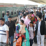 Rush at Kamalapur on Final Working Day শেষ কর্মদিবসে কমলাপুরে ঘরমুখী হিড়িক