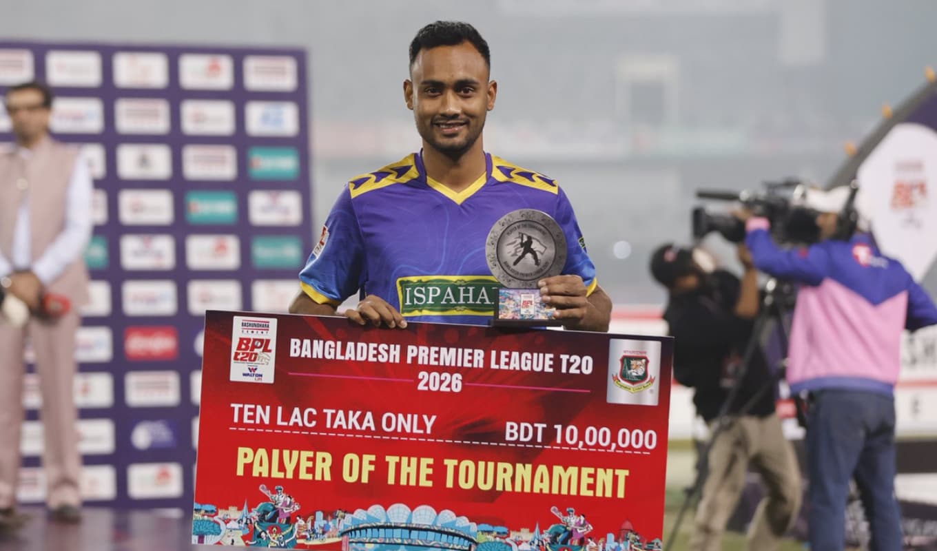 বিপিএলে শরিফুলের উদারতার অনন্য দৃষ্টান্ত বিপিএলে সেরা শরিফুল উদারতার দৃষ্টান্ত স্থাপন