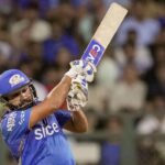 রোহিতের ব্যাটিং ঝড়ে মুম্বাইয়ের দুর্ভাগ্য কাটল রোহিতের ঝড়ো ব্যাটিংয়ে মুম্বাইয়ের জয়ের সূচনা