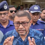 টিকা সংকট নিয়ে মন্তব্যে স্বাস্থ্য কর্মকর্তাকে প্রত্যাহার ঘোষণা টিকা সংকট মন্তব্যে স্বাস্থ্য কর্মকর্তার বিরুদ্ধে ব্যবস্থা ঘোষণা