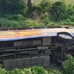 ভাঙ্গায় মুখোমুখি সংঘর্ষে বাস খাদে ২ জনের মৃত্যু আহত ২৯ ভাঙ্গায় বাস–পিকআপ সংঘর্ষে বাস খাদে ; নিহত ২, আহত ২৯