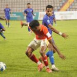 Kings vs police 69fea694b4a44 বাংলাদেশ ফুটবলে নতুন বিতর্ক, ৯০ মিনিটের ম্যাচ গড়াল ৩ ঘণ্টায়