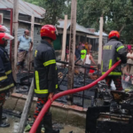 বগুড়ার গাবতলীতে বসতবাড়িতে অগ্নিকাণ্ড কিশোরী শিক্ষার্থীর মর্মান্তিক মৃত্যু বগুড়ার গাবতলীতে বসতবাড়িতে অগ্নিকাণ্ড: কিশোরী শিক্ষার্থীর মর্মান্তিক মৃত্যু