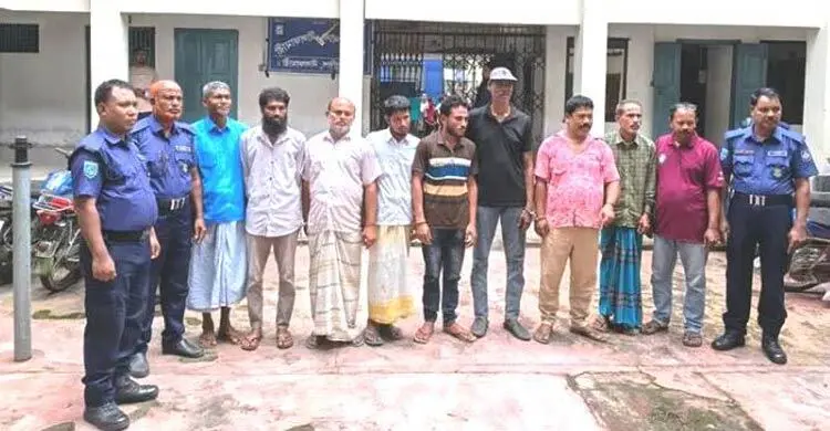 ডিমলায় জুয়ার আসরে অভিযান, যুবদল নেতাসহ গ্রেফতার ৮