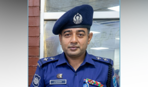 ঘুষ ও চাঁদাবাজির অভিযোগে সাভারের এসআই নেয়ামত উল্লাহর বিরুদ্ধে মামলা ঘুষ ও চাঁদাবাজির অভিযোগে সাভারের এসআই নেয়ামত উল্লাহর বিরুদ্ধে মামলা