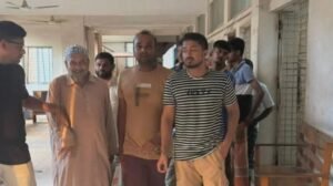 সাতক্ষীরায় আওয়ামী লীগের ৪ নেতা গ্রেফতার সাতক্ষীরায় আওয়ামী লীগের ৪ নেতা গ্রেফতার