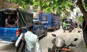 স্বামীর জানাজায় অংশ নিতে ১২ ঘণ্টার প্যারোলে দীপু মনি স্বামীর জানাজায় অংশ নিতে ১২ ঘণ্টার প্যারোলে দীপু মনি