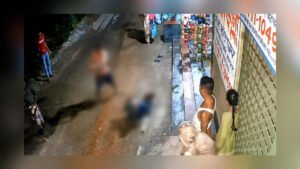 আড়াইহাজারে মানসিক ভারসাম্যহীন যুবককে নির্মম মারধর