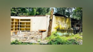 চাঁদা না দেওয়ায় সাত ভাড়াঘরে হামলা-লুটের অভিযোগ