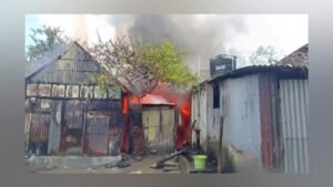 ব্রাহ্মণবাড়িয়ায় অগ্নিকাণ্ডে পুড়ে গেল ১০ বসতঘর