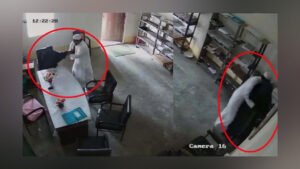 মাদরাসা শিক্ষক-ছাত্রীর আপত্তিকর দৃশ্য, ছড়িয়ে পড়ল ভিডিও
