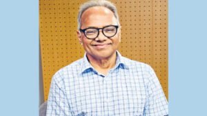 মানুষের গল্প লিখেই পাঠকের হৃদয়ে ইমদাদুল হক মিলন