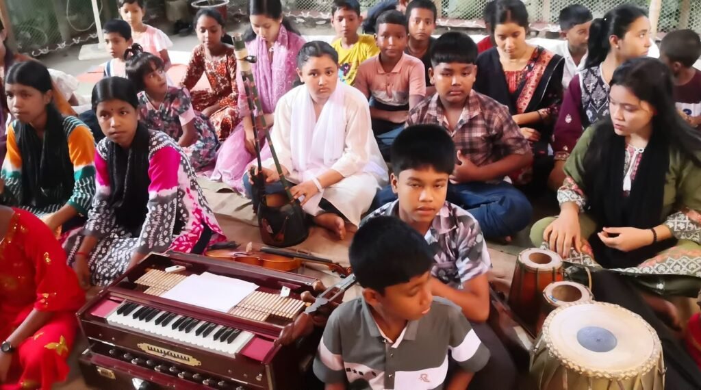 শিশুদের গানের টানে তিস্তাপাড়ের গ্রামে নরওয়ের রাষ্ট্রদূত
