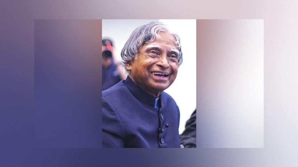 স্মরণে স্বপ্নদ্রষ্টা বিজ্ঞানী ভারতের ‘মিসাইল মানব’ এপিজে আবদুল কালাম